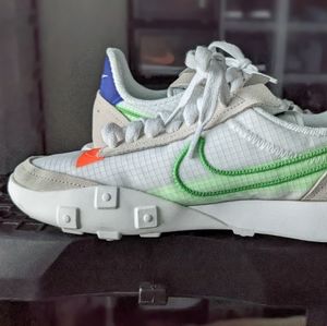 Nike waffle racer 2x desert sand/mean green sneaker